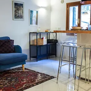  Casa vacanze Erbe Canal View Private House