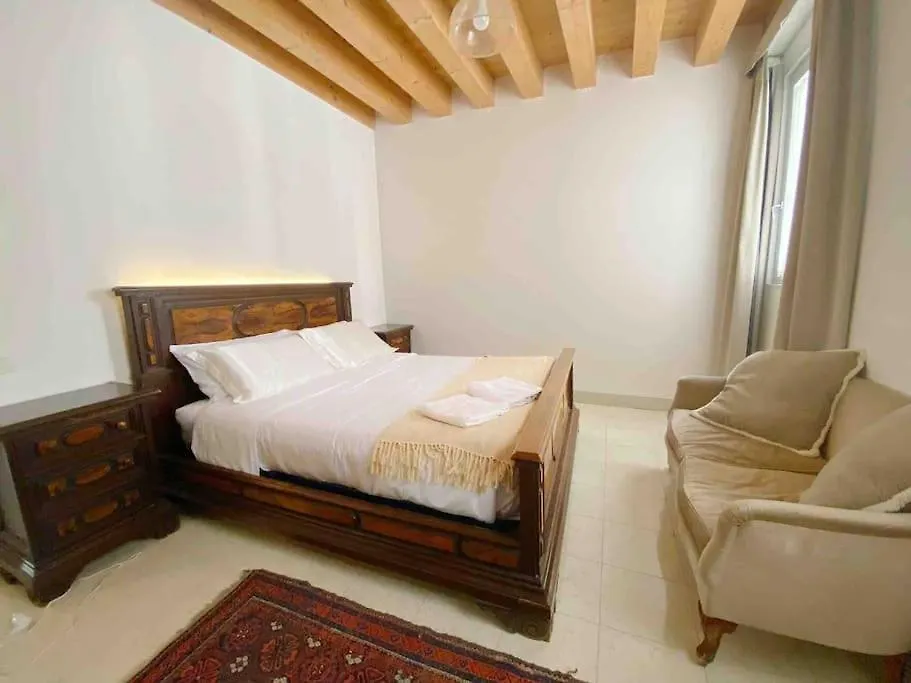 Magnolia Apartment, Easy For Family Benátky